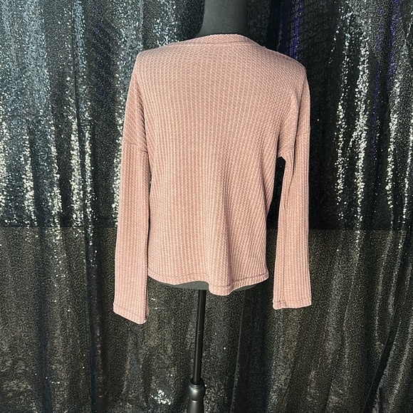 Dusty Pink Waffle Knit Top with pocket - Picture 2 of 2